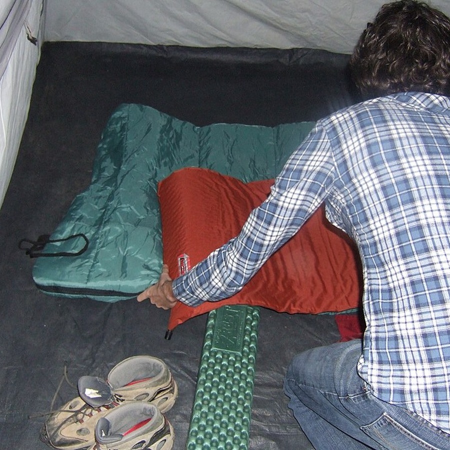Representative photograph of this type of equipment; not the exact Sleeping Bag